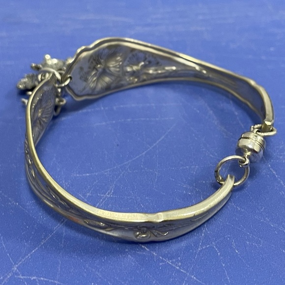 Vintage Artisan Butterfly & Turtle Charm Silver Spoon Bracelet Floral Pattern - Picture 9 of 10